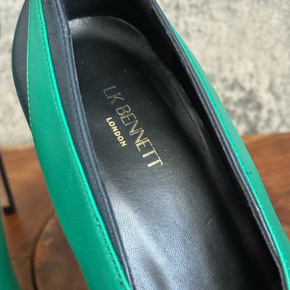 Elegant Green and Black leather  Women's Heels - Picture 9 of 10